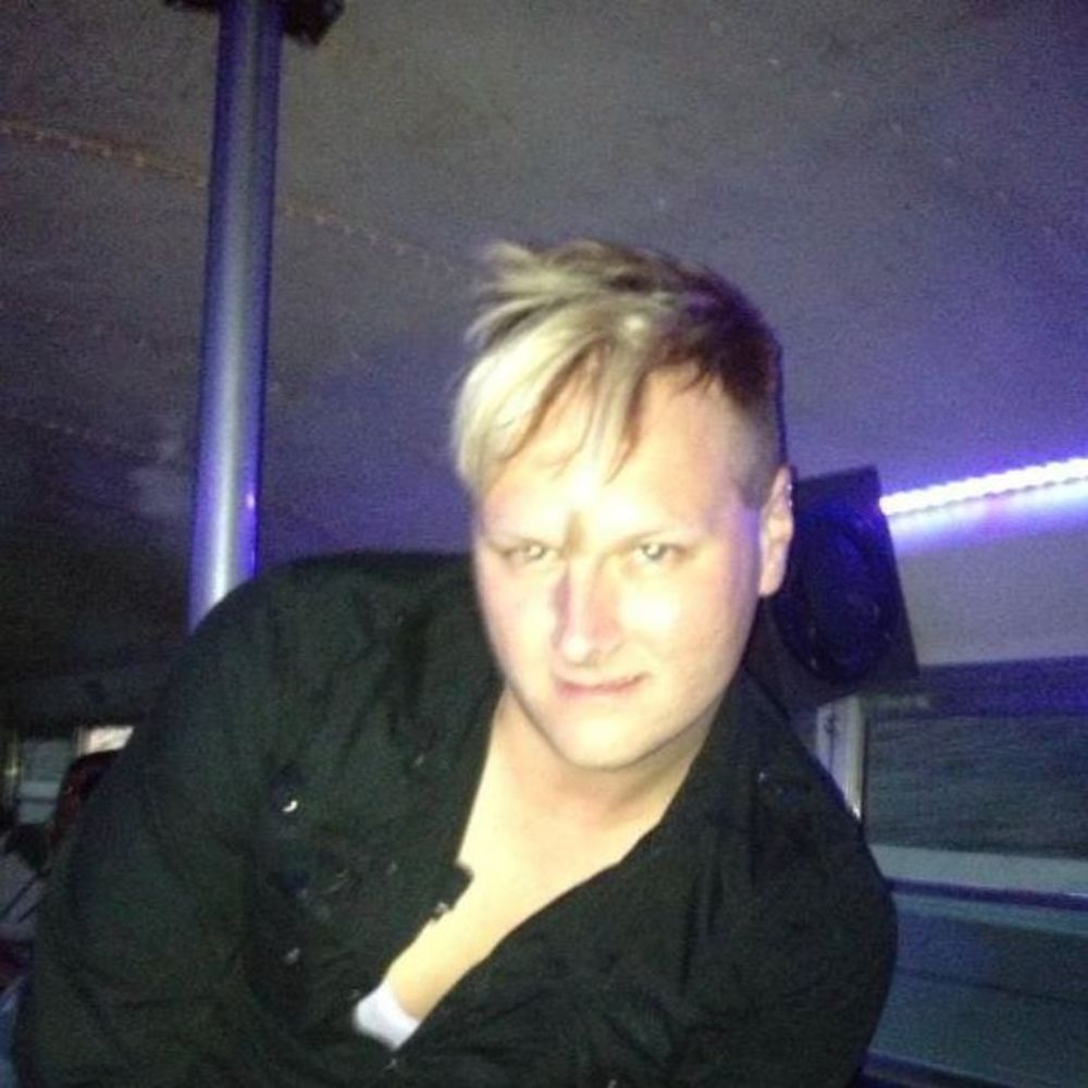 Meet your Posher, Dana